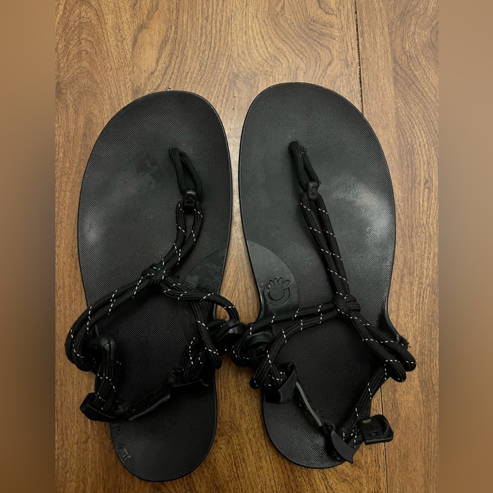 Women’s xeroshoes genesis size 7